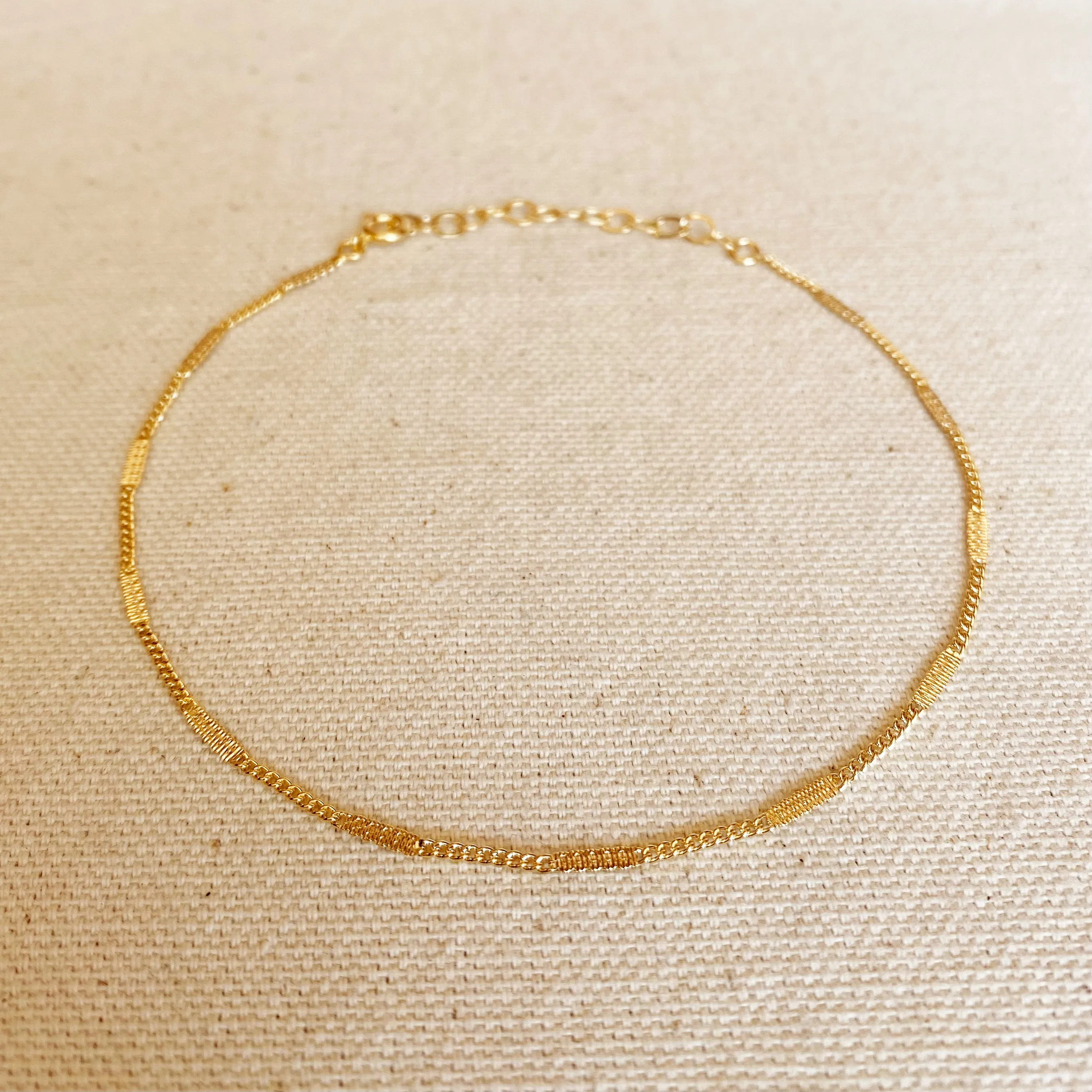 18k Gold Filled Pressed Detail Chain Anklet