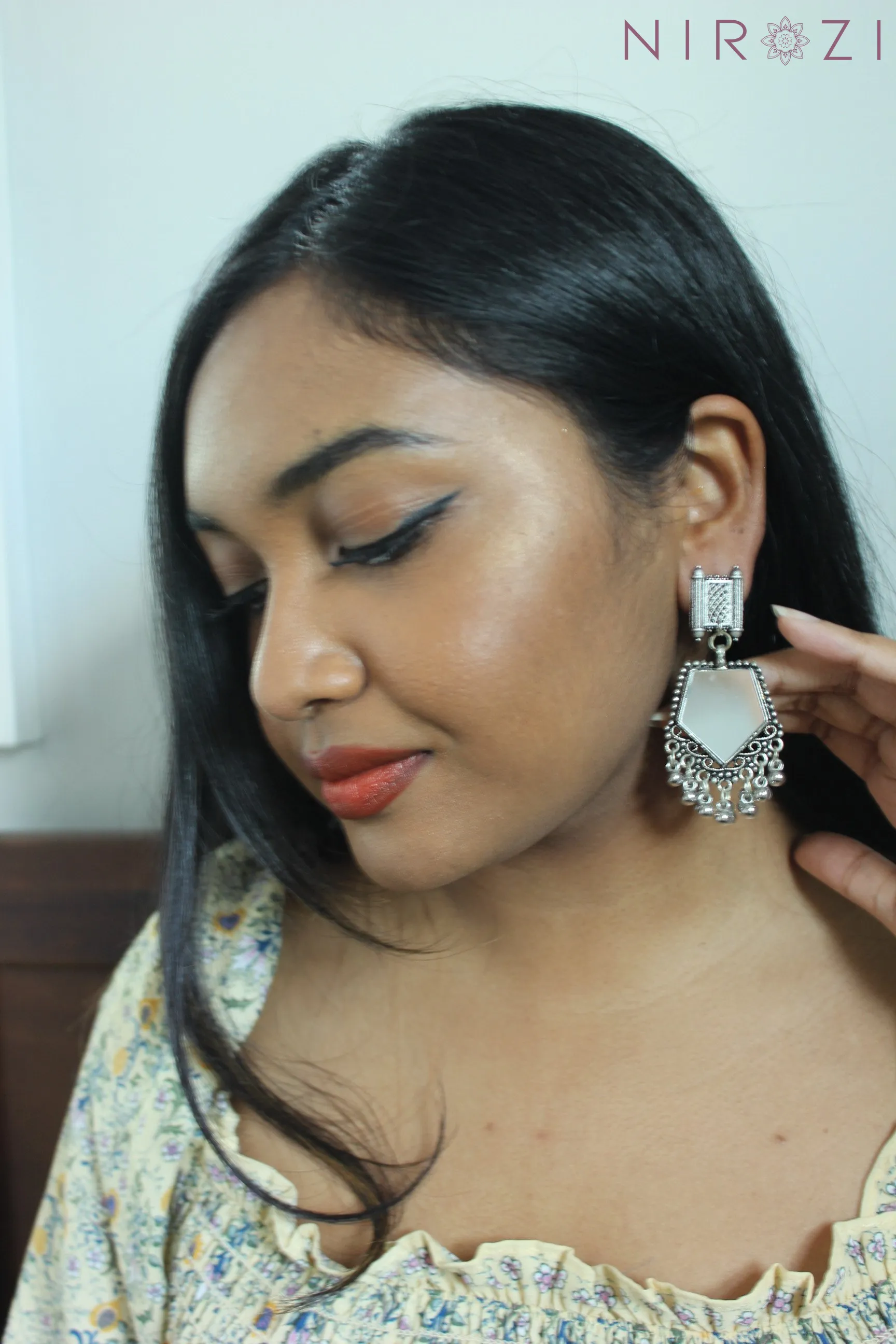 Arshi Glass Earrings