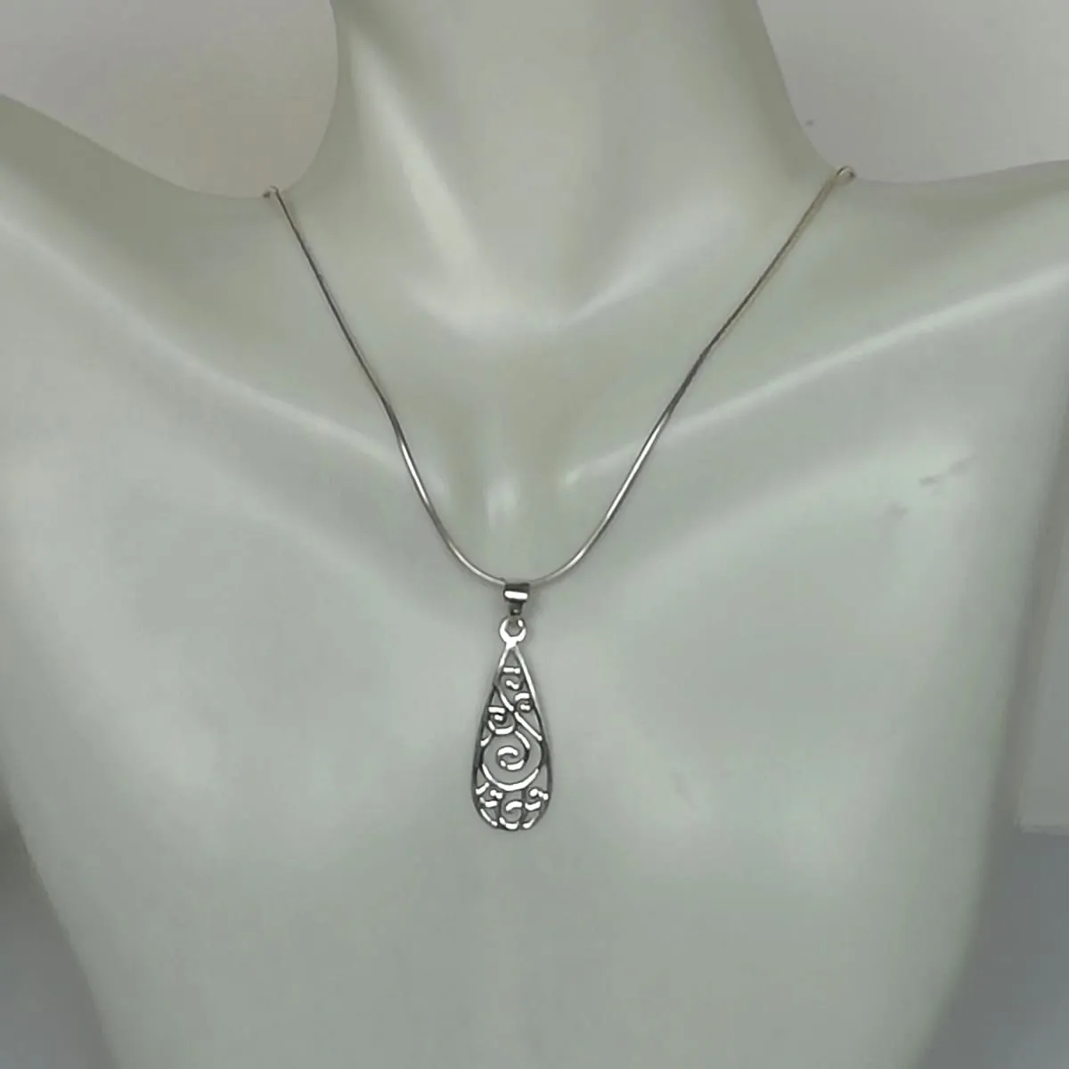 Filigreed Charm - Silver tear drop charm - Boho Jewelry - Sterling Silver - Silver Bracelet - Silver Charm - Gift pendant - PD48