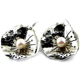 Israeli jewelry sterling silver earrings with pearls. Sweet and  elegant silver jewelry.