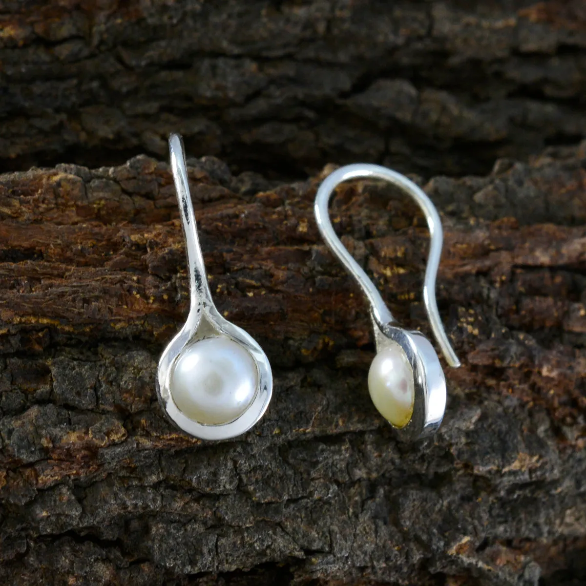 Riyo Delightful 925 Sterling Silver Earring For Damsel Pearl Earring Bezel Setting White Earring Dangle Earring