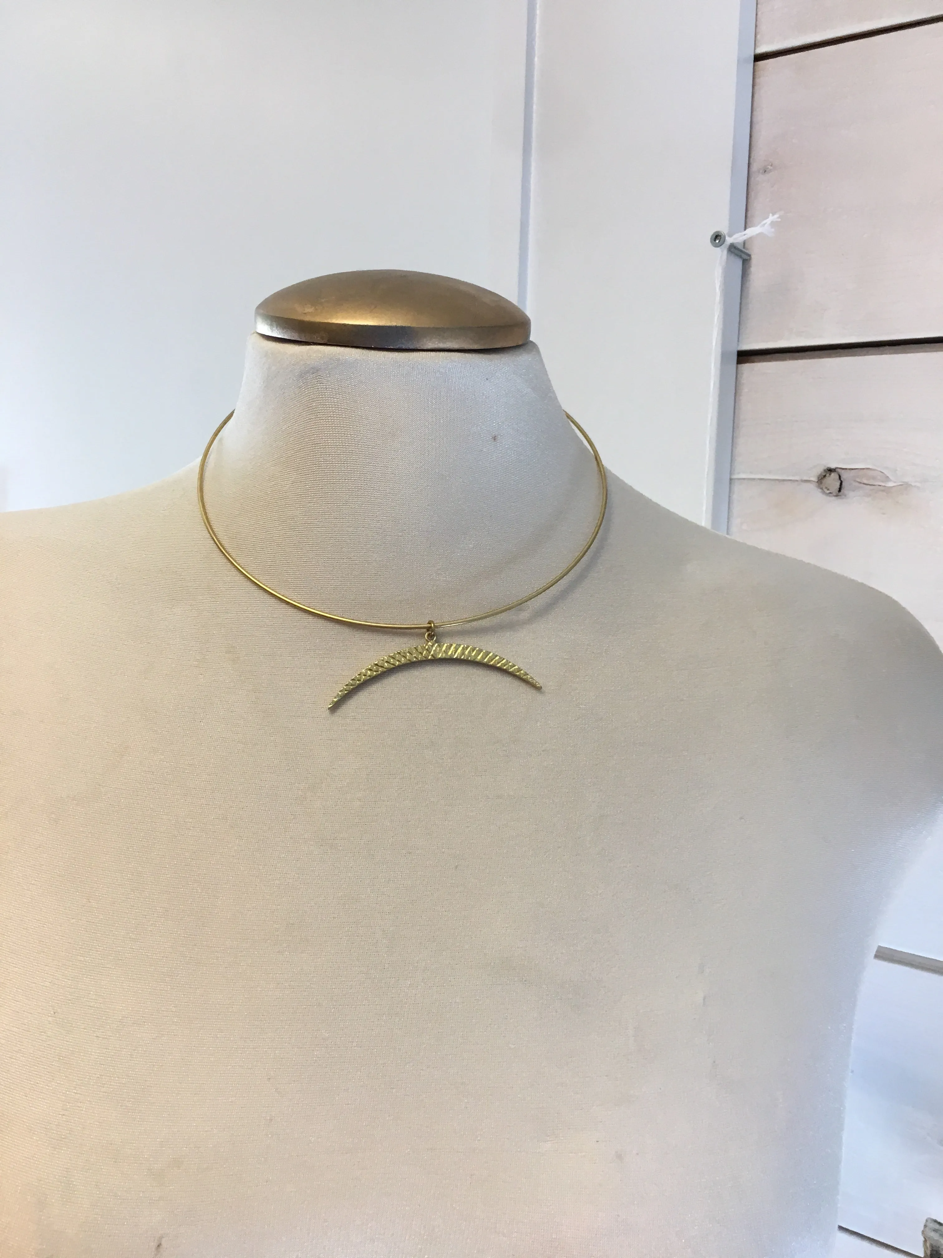 The Horn Brass Choker