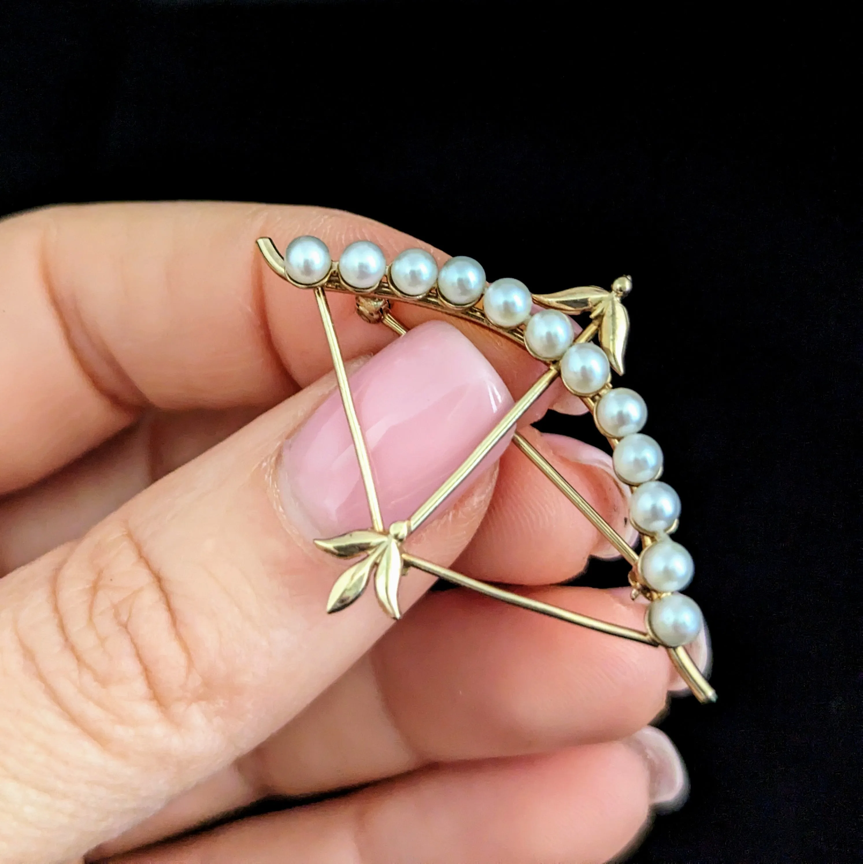 The Sylva - by Carl Art Inc. Vintage Pearls 14k Yellow Gold Bow and Arrow Brooch