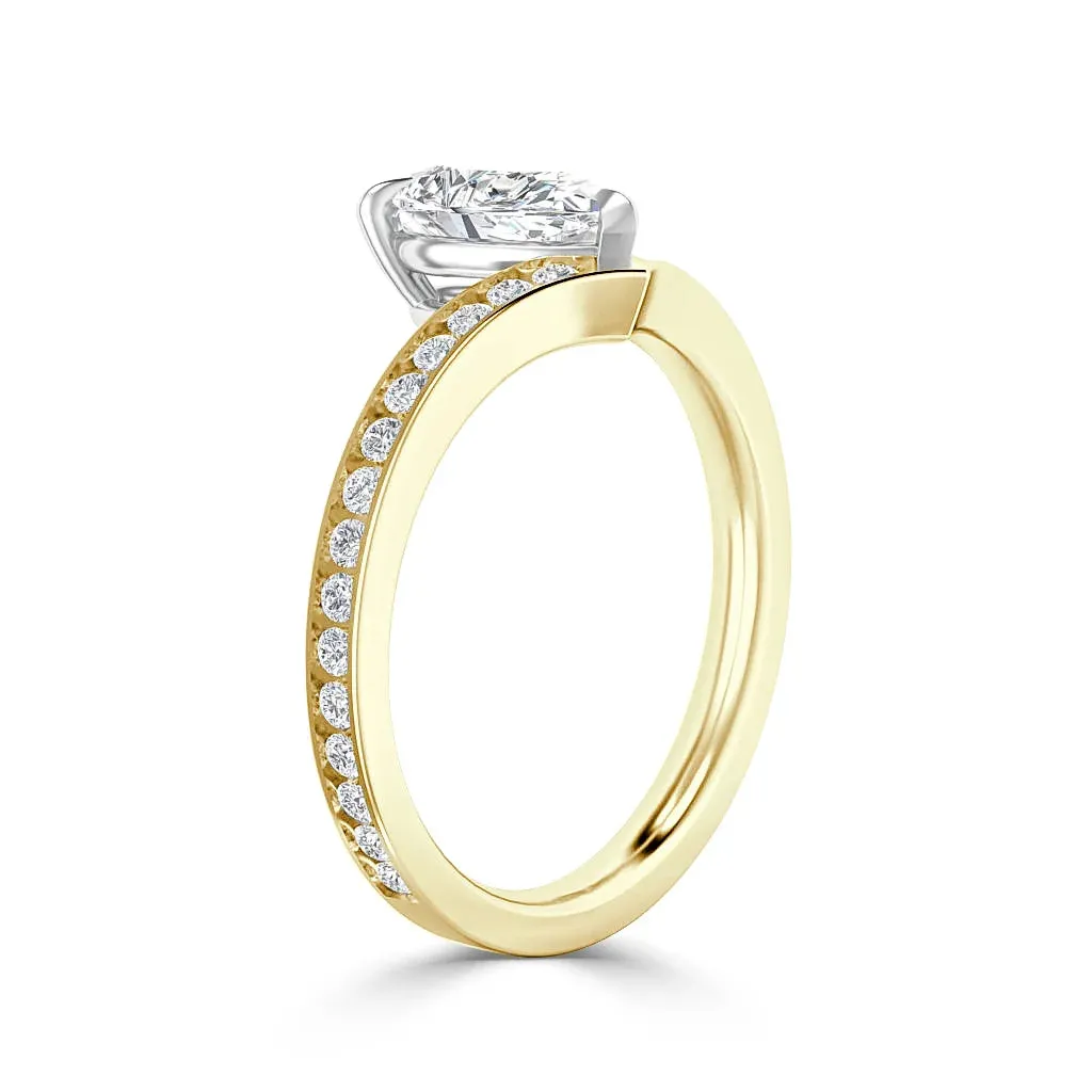 Tiara  - 18ct Yellow Gold - Pear