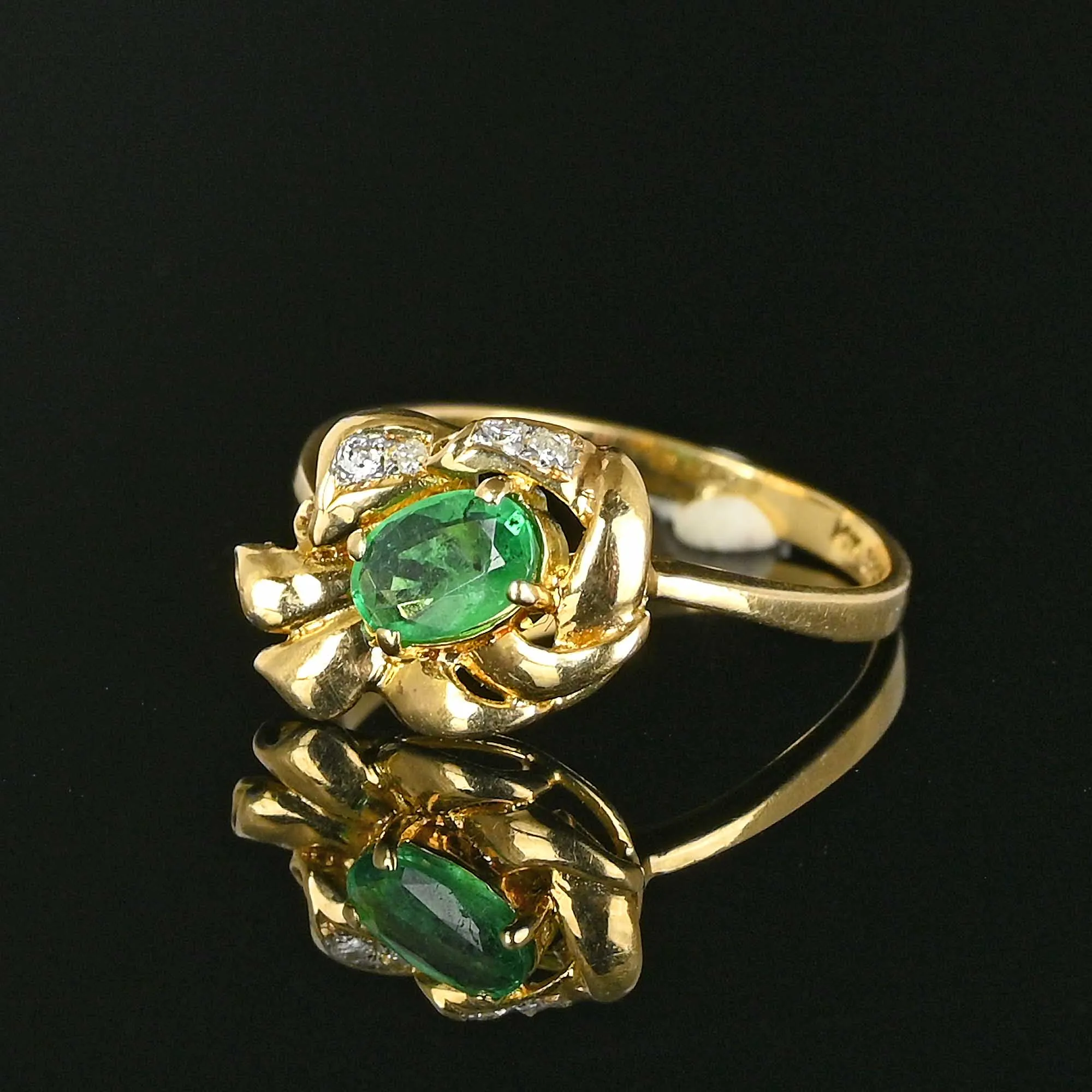 Vintage 14K Gold Bow Diamond Emerald Ring